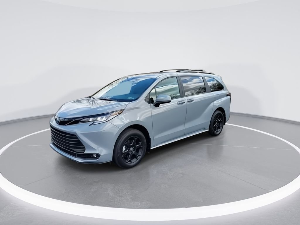 2025 Toyota Sienna Woodland Edition - Photo 4