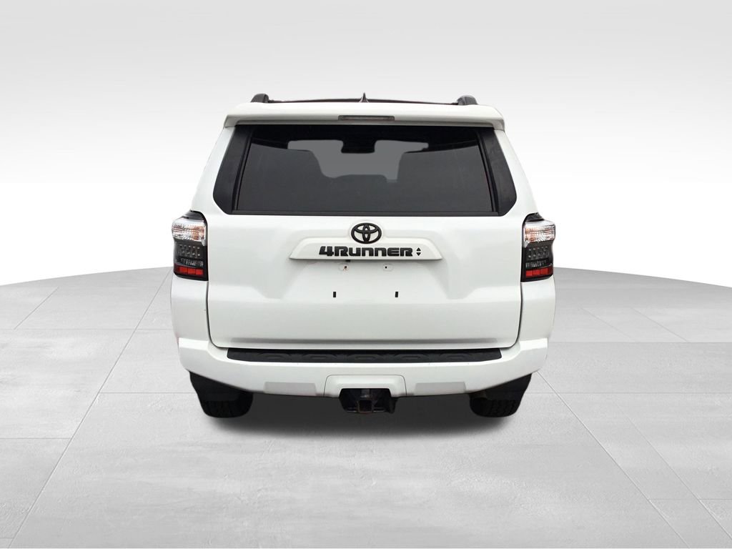 2021 Toyota 4Runner SR5 Premium photo 3