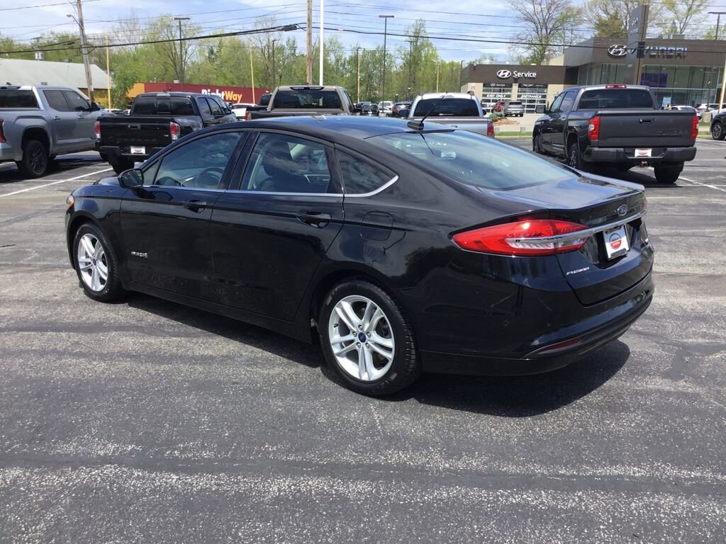 Used 2018 Ford Fusion Hybrid SE Sedan