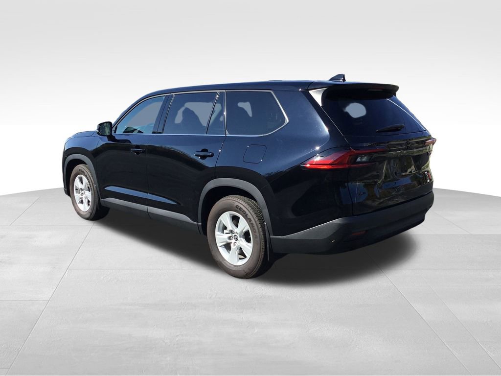 2025 Toyota Grand Highlander LE photo 3