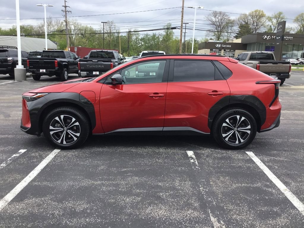 Used 2024 Toyota bZ4X XLE with VIN JTMAAAAA8RA034029 for sale in Bedford, OH