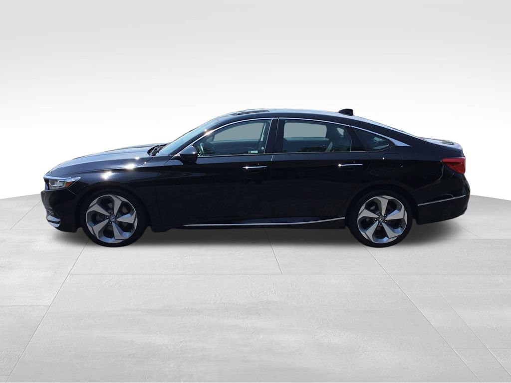 2018 Honda Accord Touring photo 2