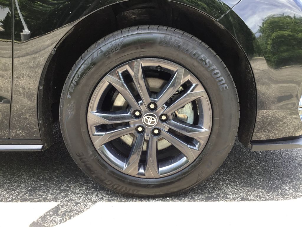2025 Toyota Sienna XSE - Photo 12