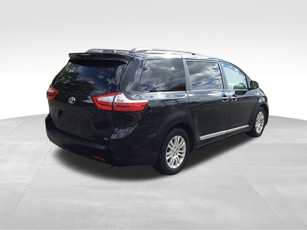 Used 2015 Toyota Sienna XLE Van