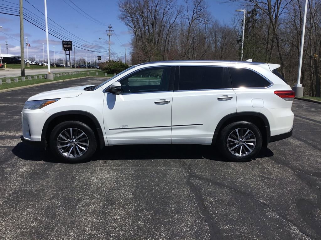 Used 2017 Toyota Highlander XLE SUV