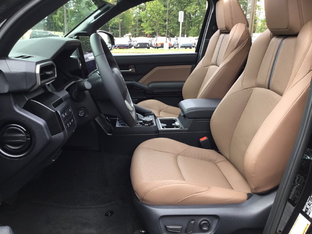 2025 Toyota 4Runner Limited - Photo 14
