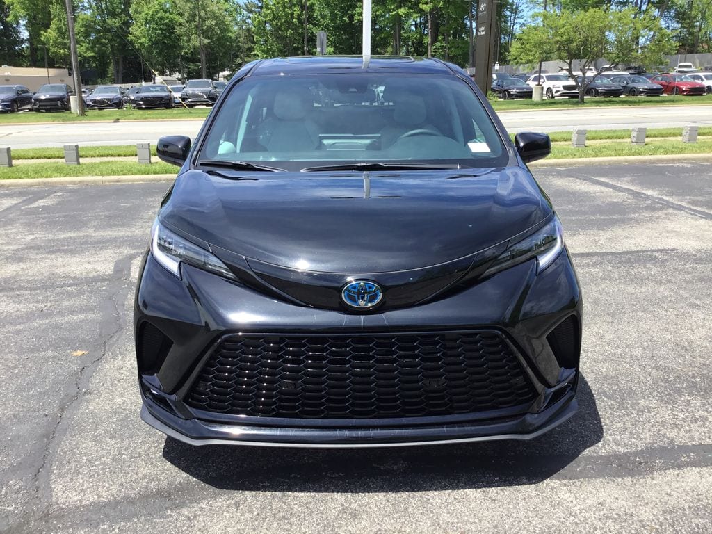 2025 Toyota Sienna XSE - Photo 8