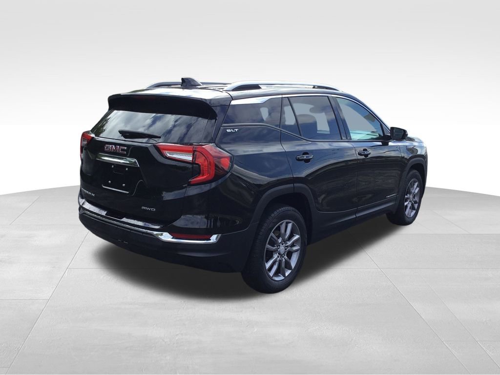 2024 Gmc Terrain SLT photo 2