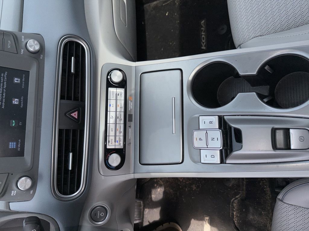 Used 2019 Hyundai Kona EV Limited with VIN KM8K33AG5KU031622 for sale in Bedford, OH