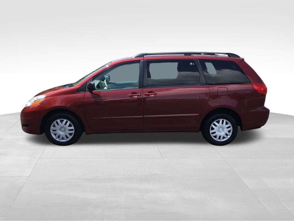 Used 2010 Toyota Sienna LE with VIN 5TDKK4CC2AS330074 for sale in Bedford, OH