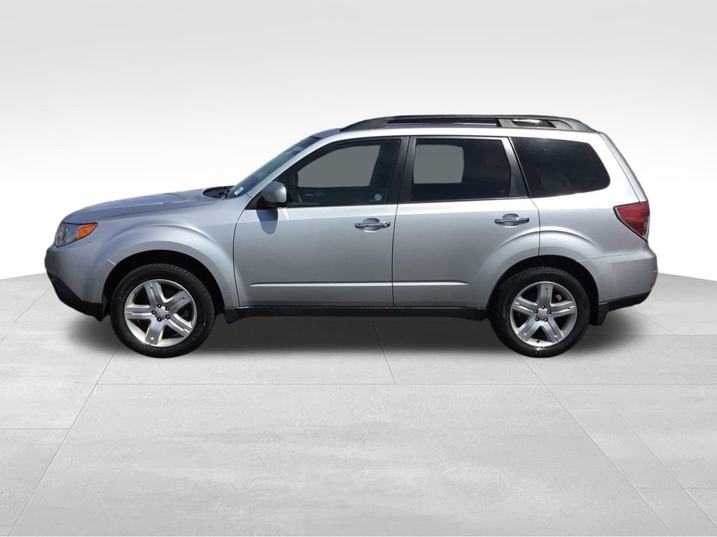 Used 2009 Subaru Forester  with VIN JF2SH636X9H726260 for sale in Bedford, OH