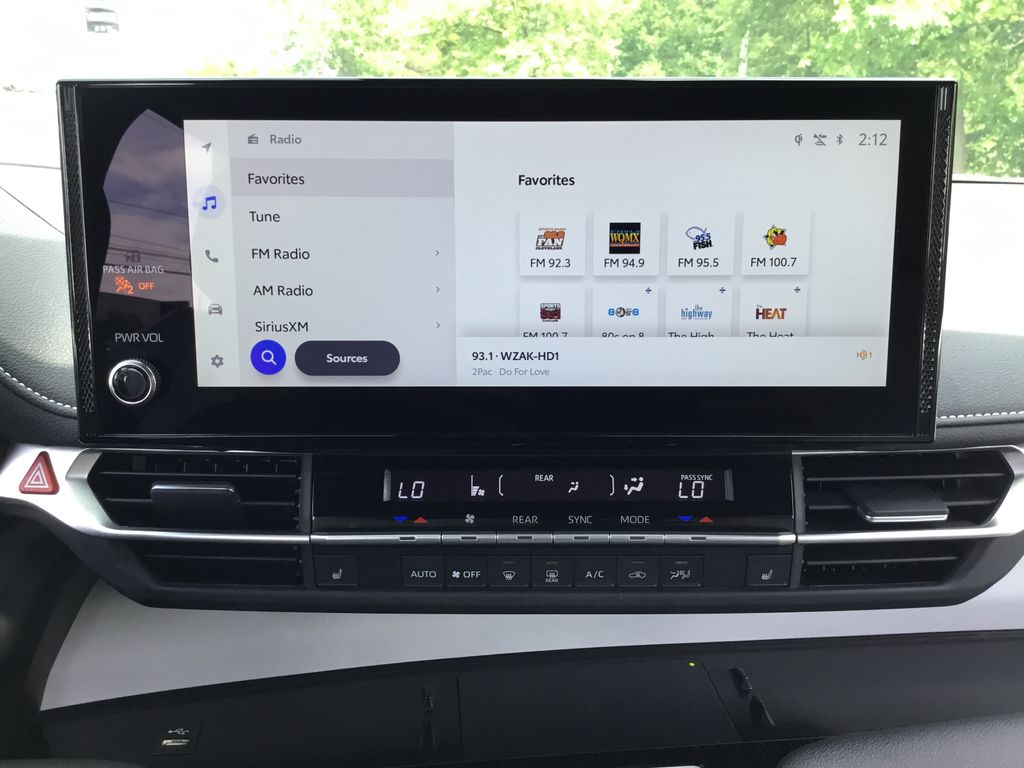 2025 Toyota Sienna XSE - Photo 23