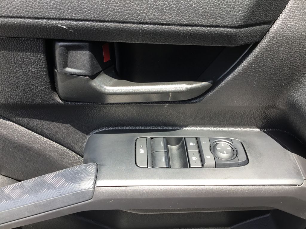 2025 Toyota Tacoma SR - Photo 15