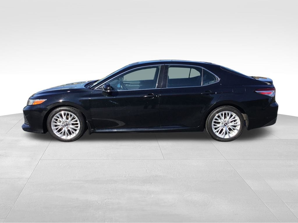 Used 2019 Toyota Camry XLE Sedan