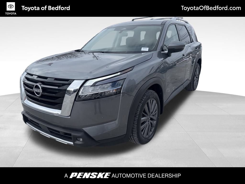 2022 Nissan Pathfinder SL's photo