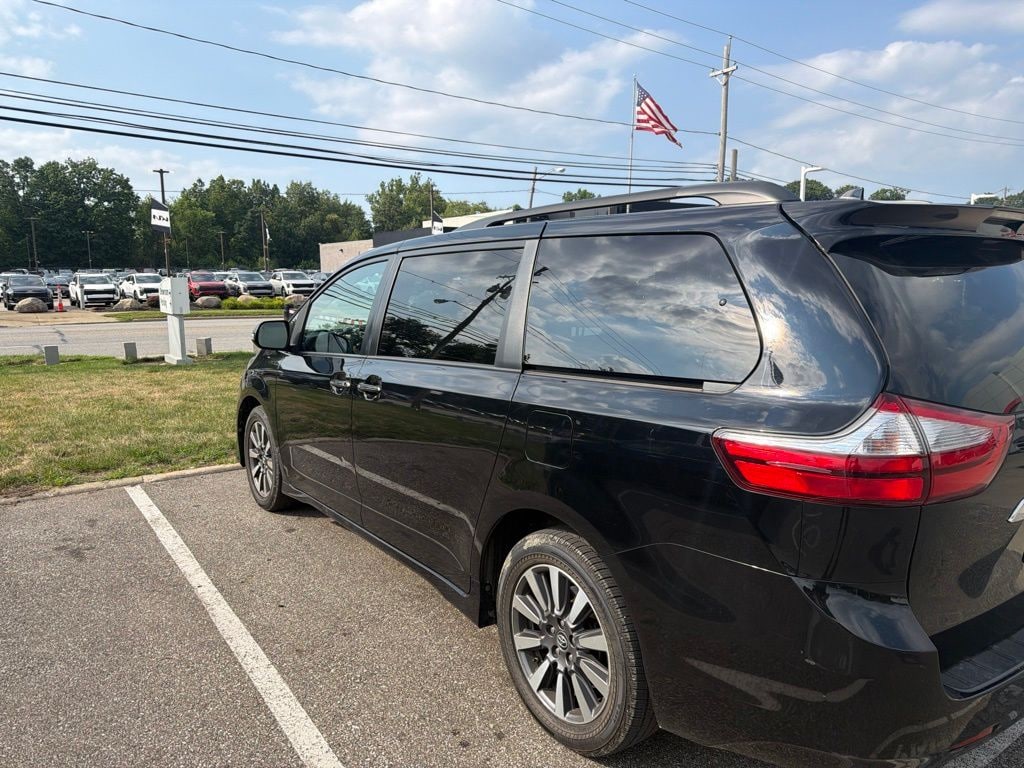 Used 2018 Toyota Sienna Limited Premium Van Passenger Van