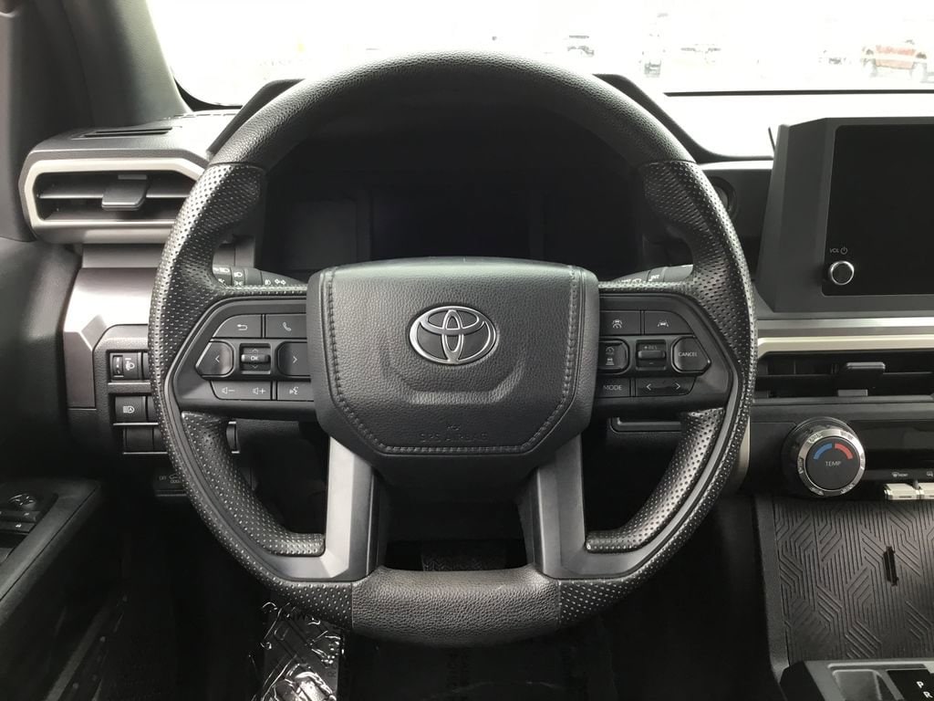 2025 Toyota Tacoma SR5 - Photo 18