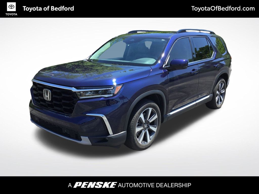 2025 Honda Pilot Touring AWD's photo