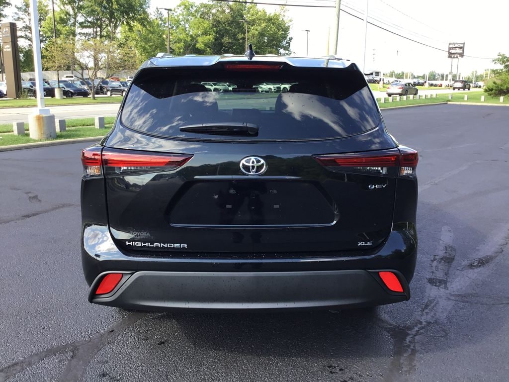 Used 2026 Toyota Highlander Hybrid XLE SUV