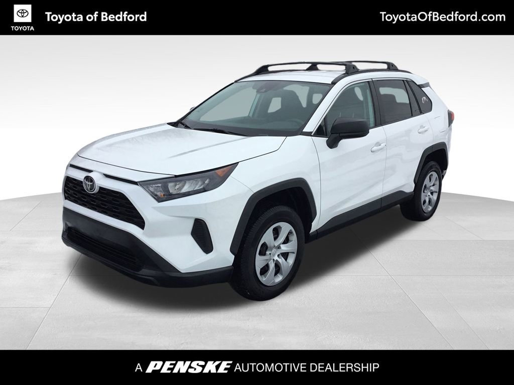 2021 Toyota RAV4 LE's photo