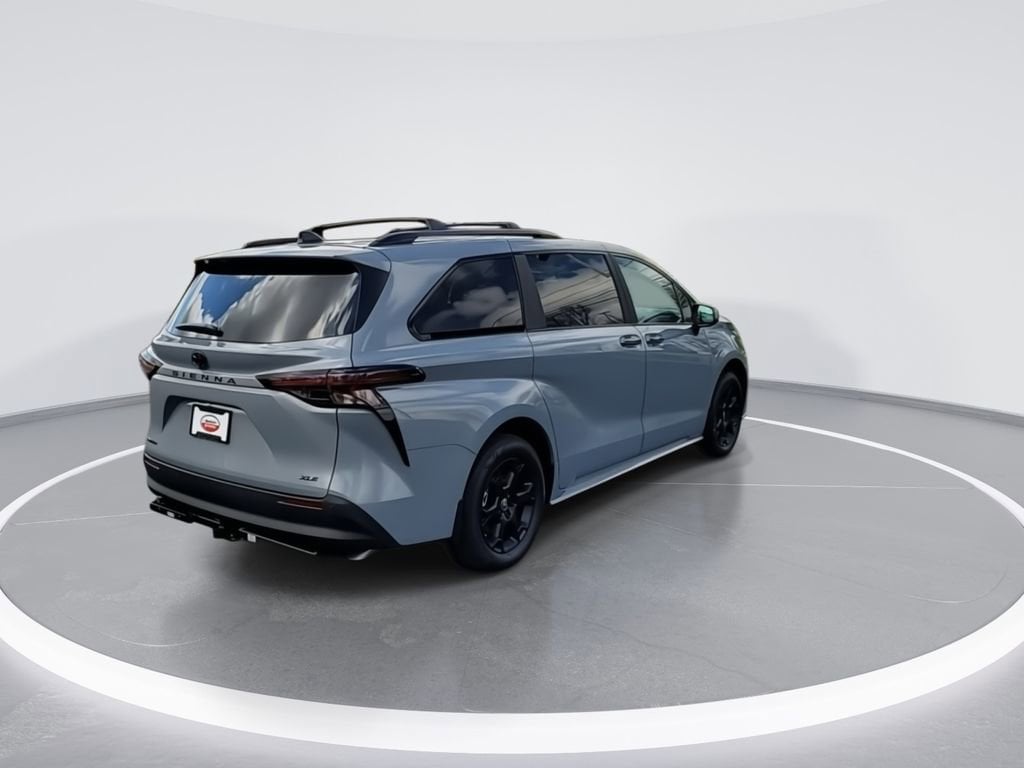 2025 Toyota Sienna Woodland Edition - Photo 8