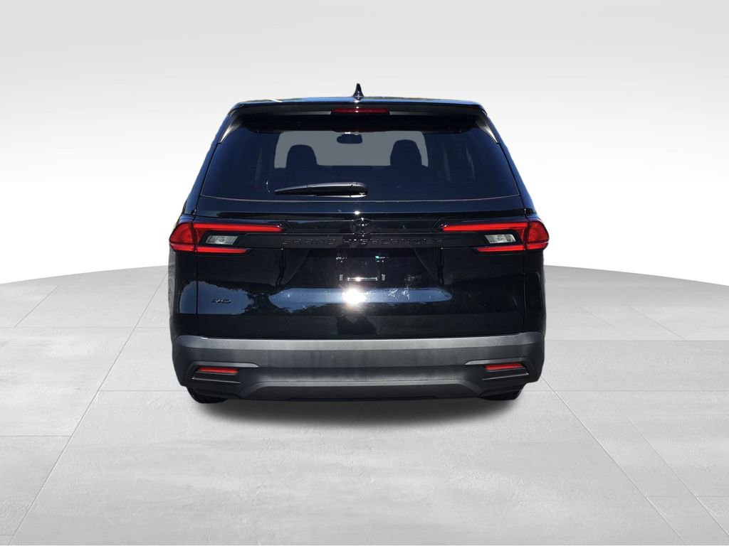 2025 Toyota Grand Highlander LE photo 4