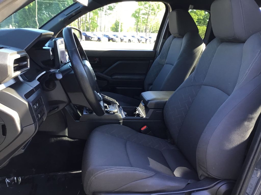 2025 Toyota Tacoma SR - Photo 14