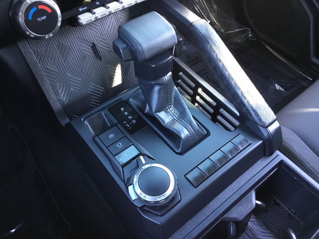 2025 Toyota Tacoma SR - Photo 20