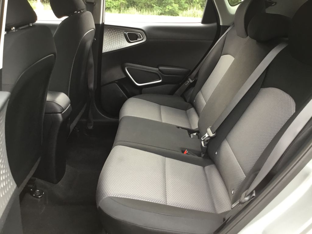 2023 Kia Soul LX - Photo 16