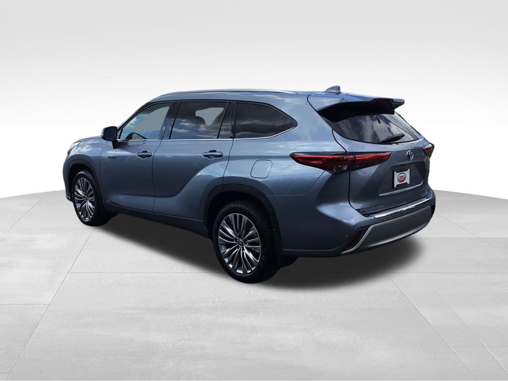 2021 Toyota Highlander Hybrid Platinum photo 3