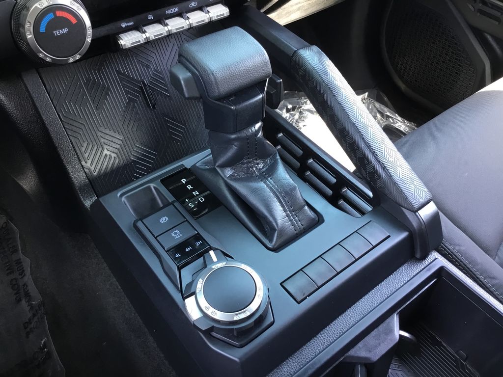 2025 Toyota Tacoma SR - Photo 20