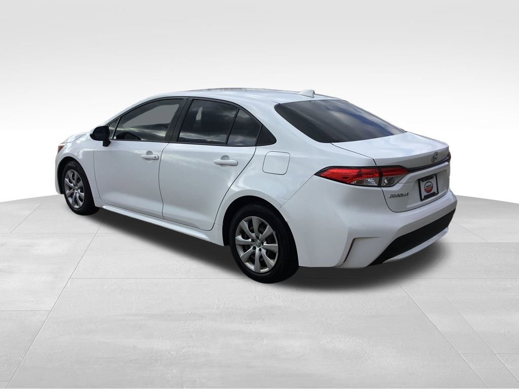 2020 Toyota Corolla LE photo 3