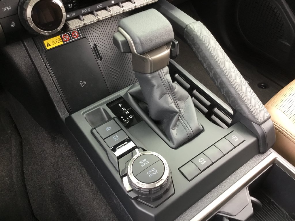 2025 Toyota 4Runner Limited - Photo 26
