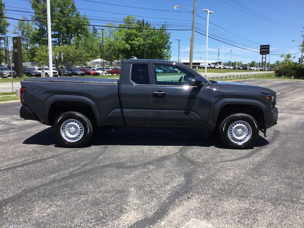 2025 Toyota Tacoma SR - Photo 6