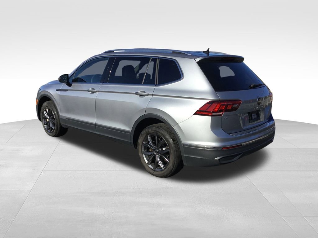 2023 Volkswagen Tiguan SE photo 2