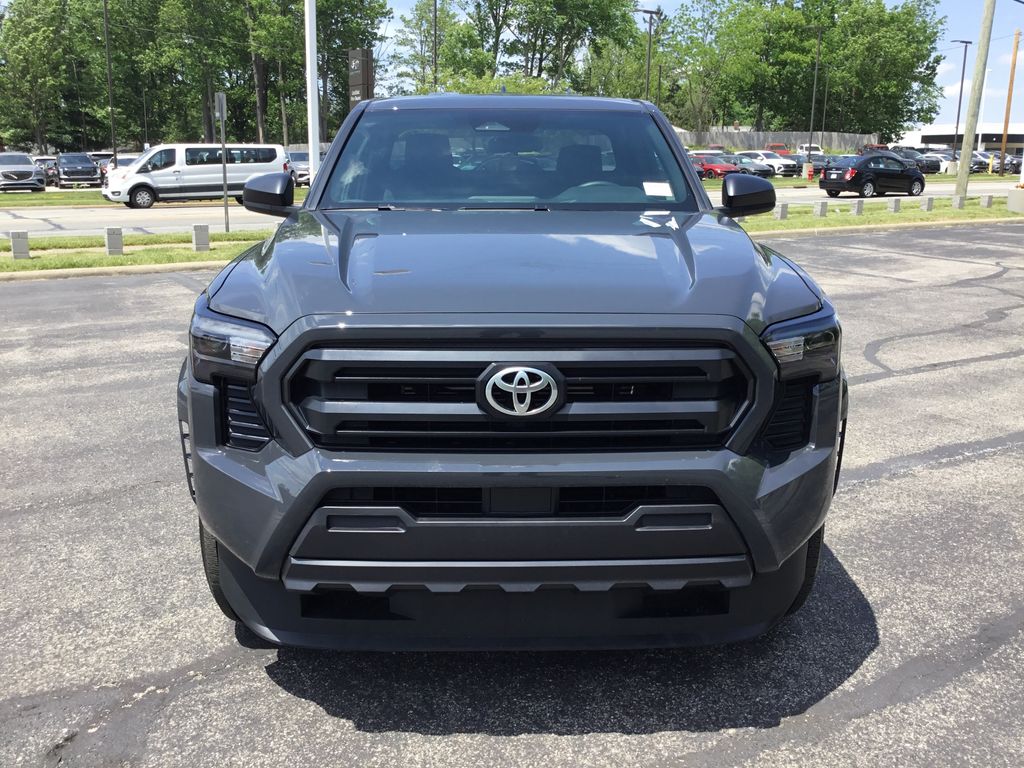 2025 Toyota Tacoma SR - Photo 8