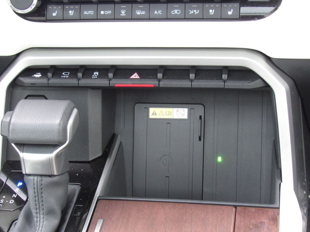 2024 Toyota Sequoia Platinum - Photo 37
