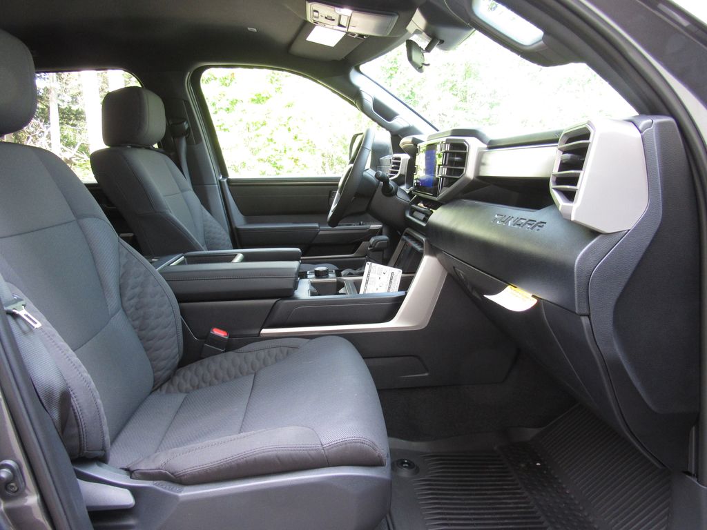 2026 Toyota Tundra SR5 - Photo 21