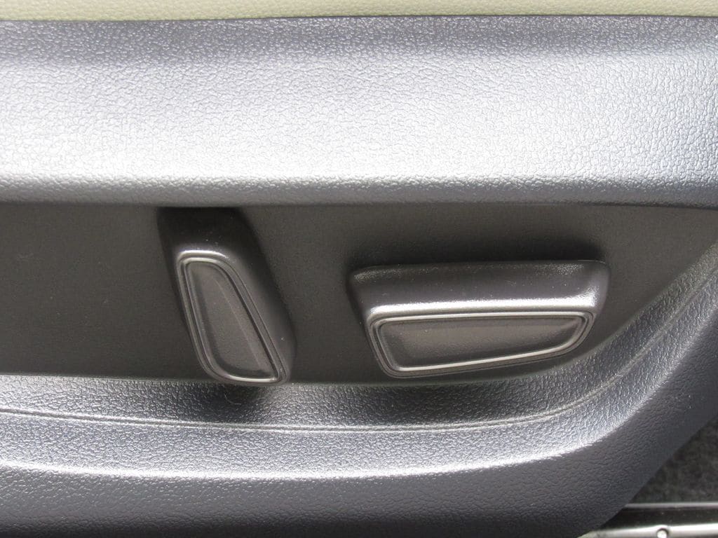 2025 Toyota Camry XLE - Photo 21