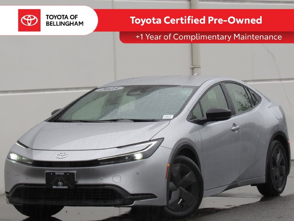 2025 Toyota Prius LE