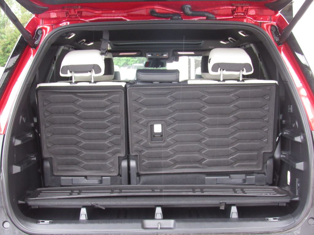 2024 Toyota Sequoia Platinum - Photo 24