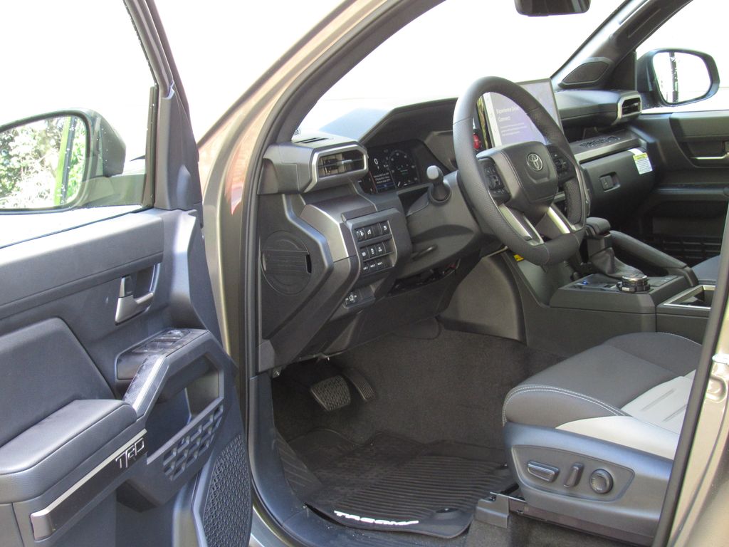 2026 Toyota Tacoma TRD Off Road - Photo 14