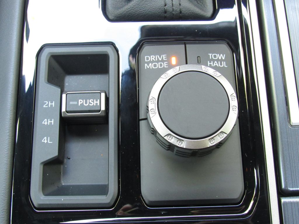 2026 Toyota Sequoia Platinum - Photo 38