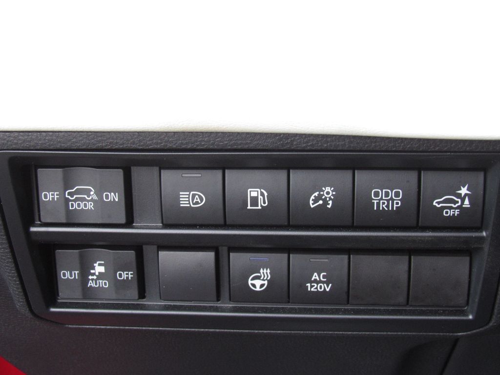 2024 Toyota Sequoia Platinum - Photo 42