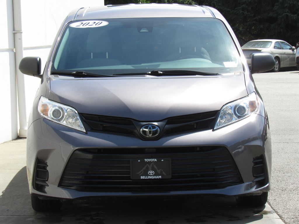 2020 Toyota Sienna L - Photo 3
