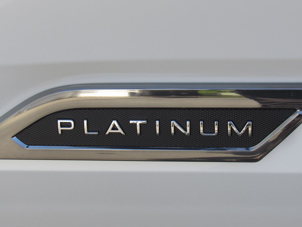 2026 Toyota Tundra Platinum - Photo 14