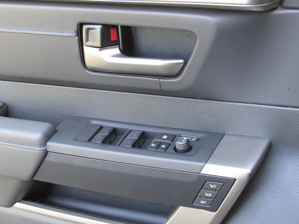 2026 Toyota Tundra Platinum - Photo 42