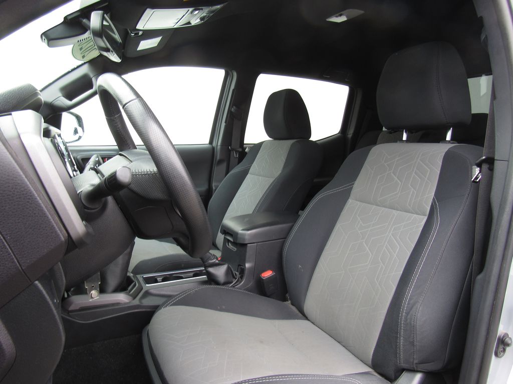 2020 Toyota Tacoma TRD Sport - Photo 12