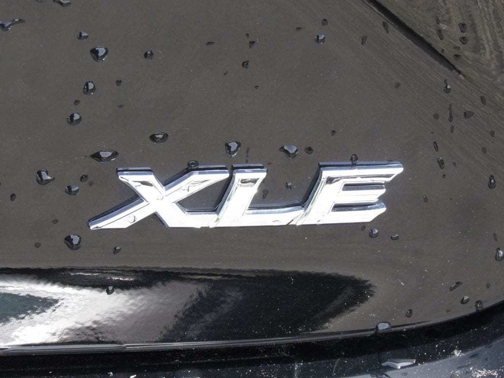 2025 Toyota Camry XLE - Photo 8