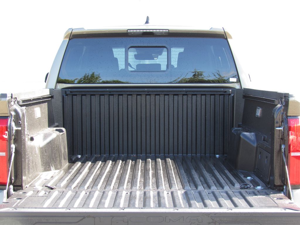2026 Toyota Tacoma TRD Off Road - Photo 8
